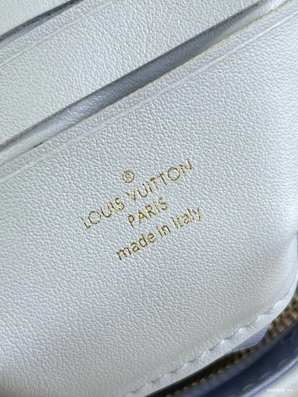 WIS VUITTON BUBBLEGRAM ON STRAP LOUIS WALLET 0111